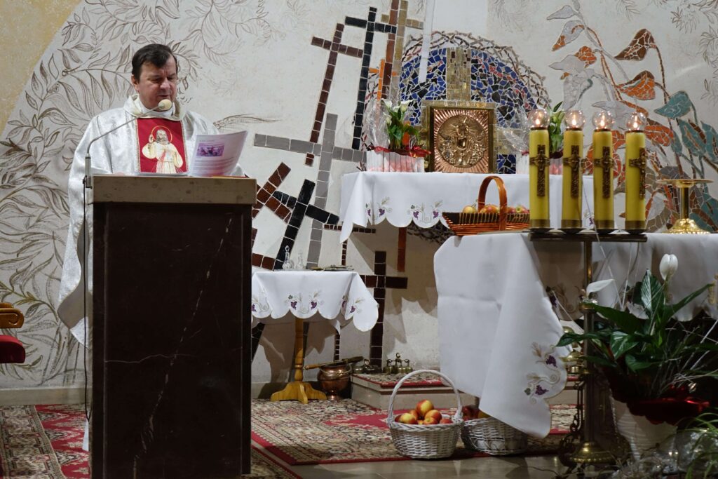Kapłan przy ambonie